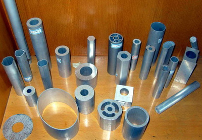 佛山市南海富球金属制品 专业定做镀锌方管及铝合金材料，优质供应与服务