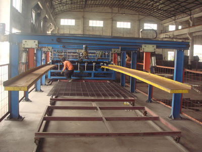 筑牢道路生命线 交通安全设施的重要性与广谦金属制品的专业贡献